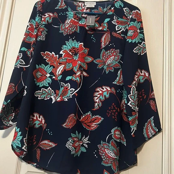Van Heusen floral blouse size S NWT - Picture 1 of 5